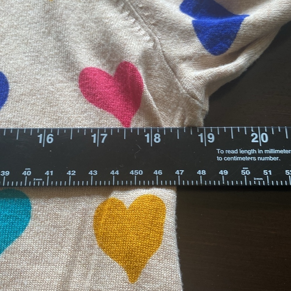 Marled Beige/Tan Heart Patterned Women's Sweater. Crew neck. Size L. - Picture 9 of 13